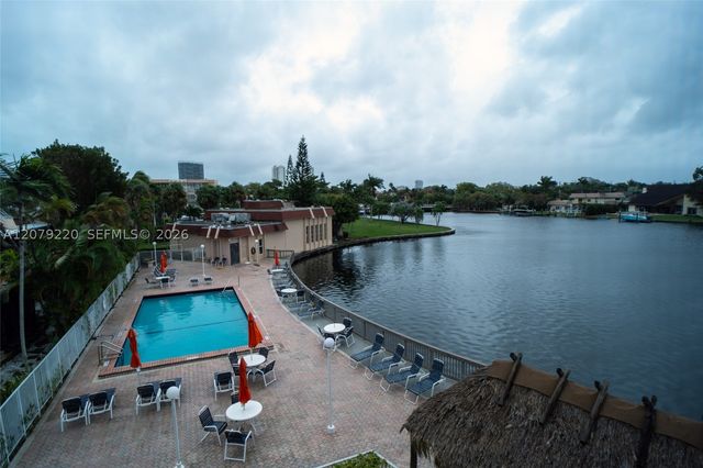 2001 Atlantic Shores Blvd 320, Hallandale Beach, FL 33009
