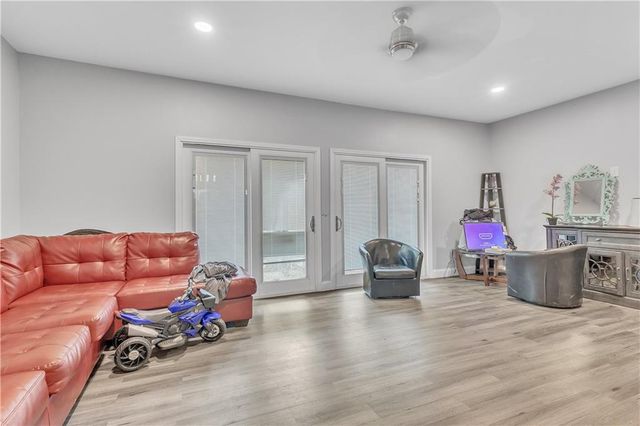 9 Quail Run, Decatur, GA 30035