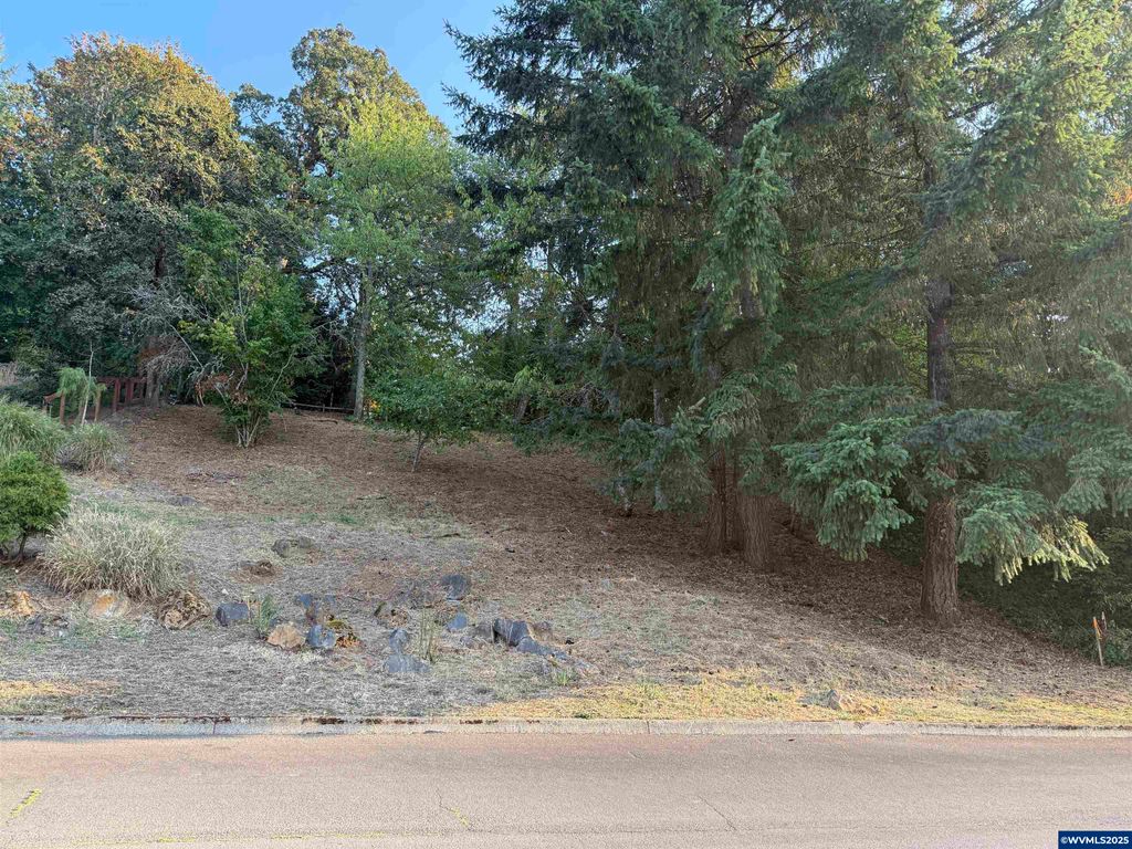 1782 Sunburst Ter NW, Salem, OR 97304