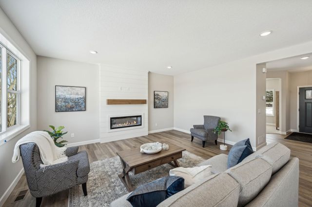 941 Kepler Avenue NE, Hanover, MN 55341