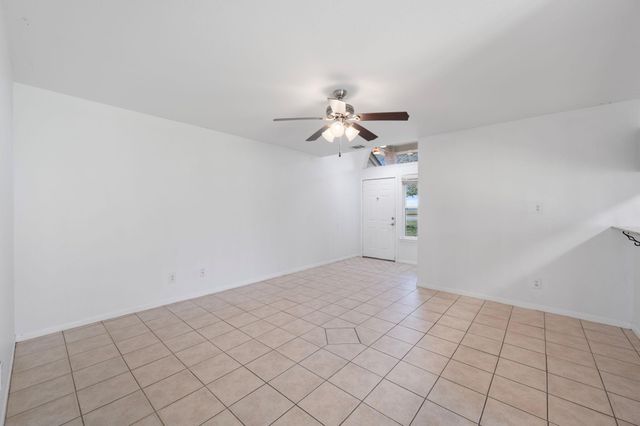 112 River Hills Ave, San Marcos, TX 78666