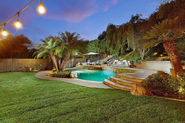 2360 Avenida Helecho, Carlsbad, CA 92009