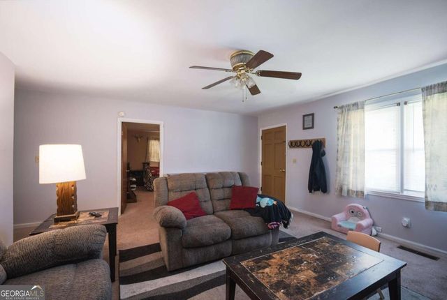 290 W Valley Drive, Fort Valley, GA 31030