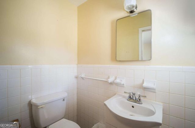 290 W Valley Drive, Fort Valley, GA 31030