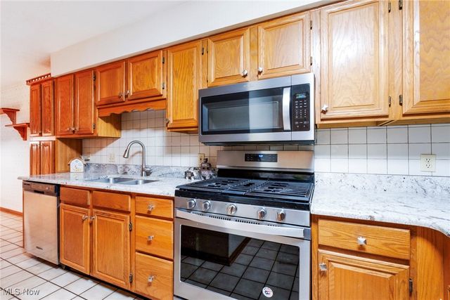 507 Tournament Trail, Cortland, OH 44410