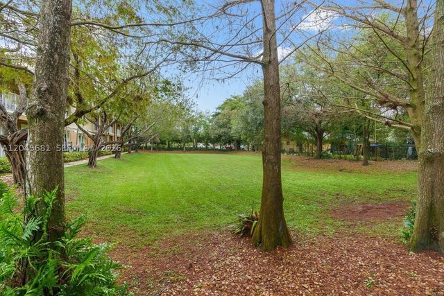 7432 Willow Grove Pl, Davie, FL 33314