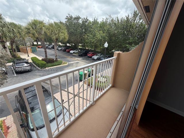 7432 Willow Grove Pl, Davie, FL 33314