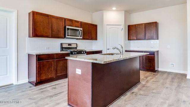 651 Griffiths Court, Breaux Bridge, LA 70517