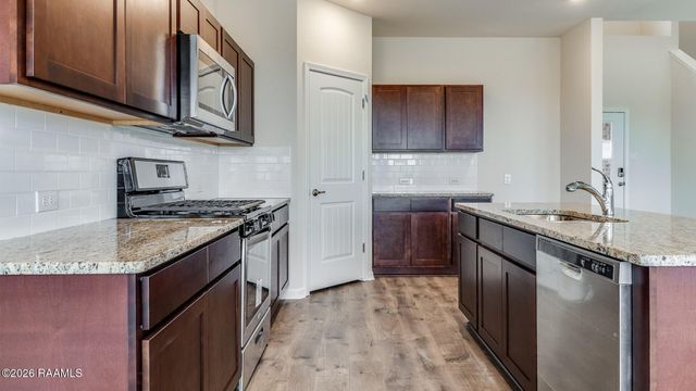 651 Griffiths Court, Breaux Bridge, LA 70517