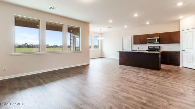 651 Griffiths Court, Breaux Bridge, LA 70517