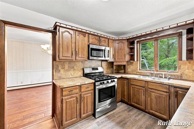 247 Trickovic Lane, Battle Creek, MI 49014