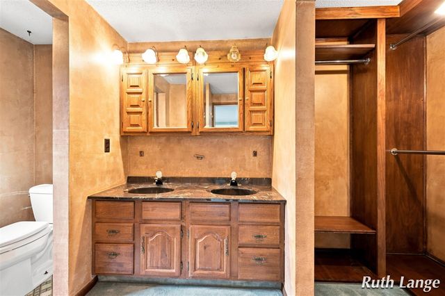 247 Trickovic Lane, Battle Creek, MI 49014