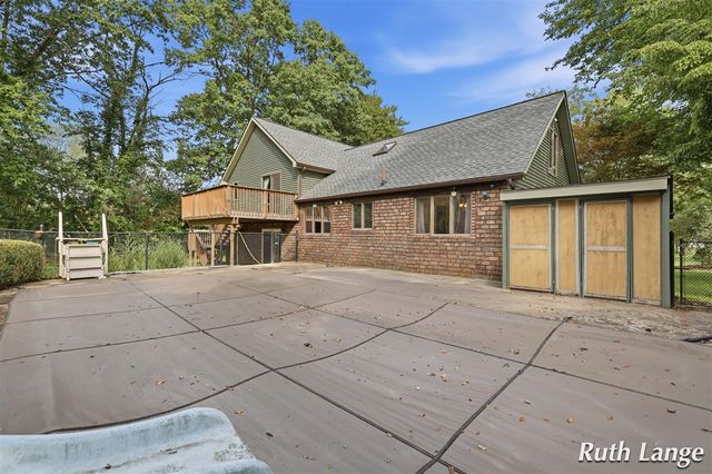 247 Trickovic Lane, Battle Creek, MI 49014