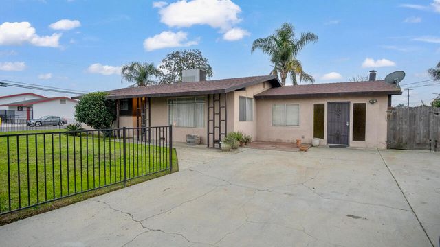 1209 Pioneer Avenue, Porterville, CA 93257