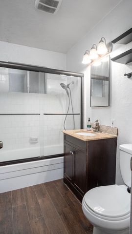 1209 Pioneer Avenue, Porterville, CA 93257