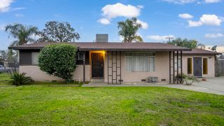1209 Pioneer Avenue, Porterville, CA 93257