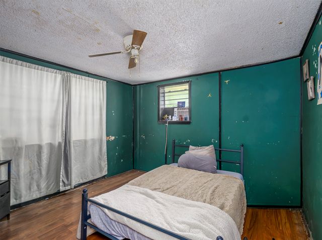 1809 Virginia Place, Cleburne, TX 76033
