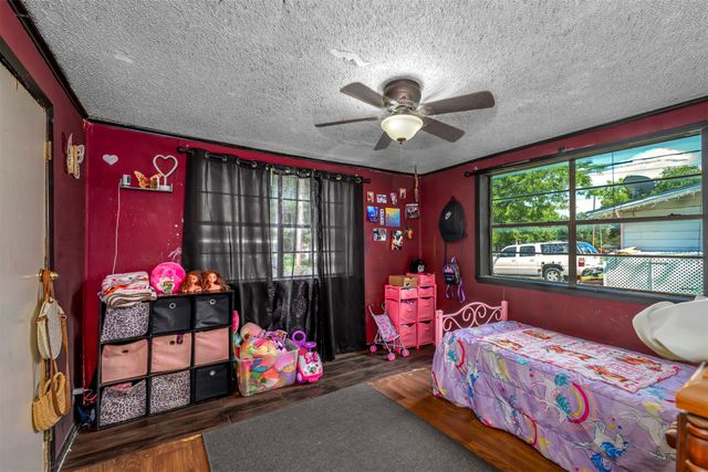 1809 Virginia Place, Cleburne, TX 76033