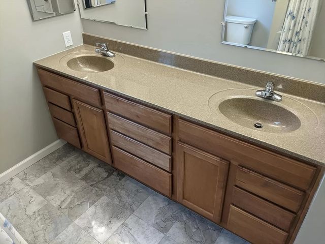 16 Winter Park Rd, Framingham, MA 01702