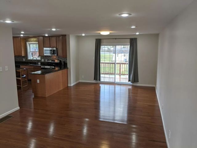 16 Winter Park Rd, Framingham, MA 01702