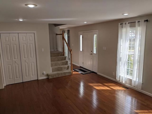 16 Winter Park Rd, Framingham, MA 01702
