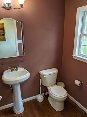 16 Winter Park Rd, Framingham, MA 01702