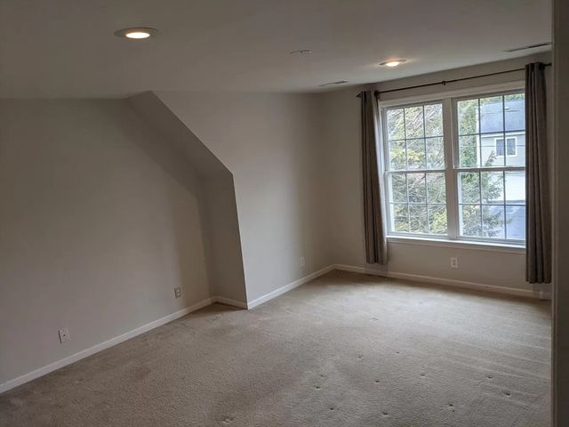 16 Winter Park Rd, Framingham, MA 01702