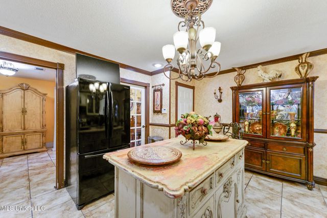 609 W David Drive, Gulfport, MS 39503