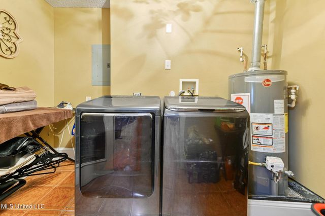 609 W David Drive, Gulfport, MS 39503