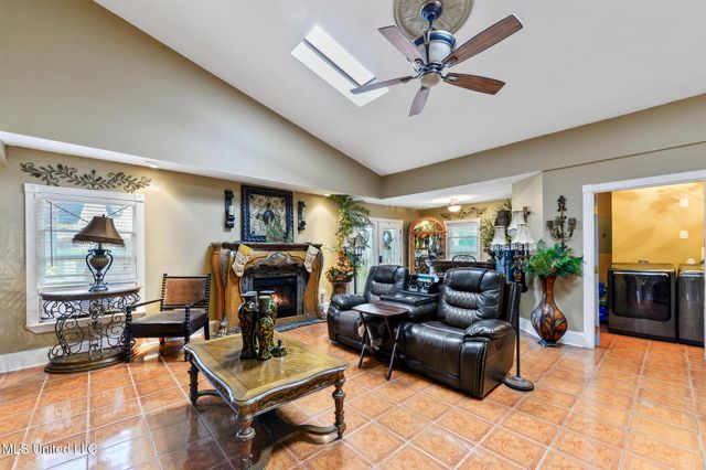 609 W David Drive, Gulfport, MS 39503