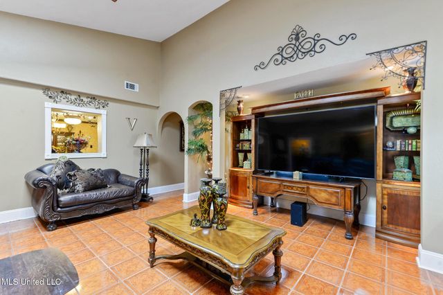 609 W David Drive, Gulfport, MS 39503