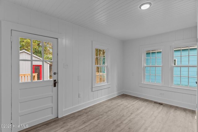 106 Kenwood Avenue, Wilmington, NC 28405