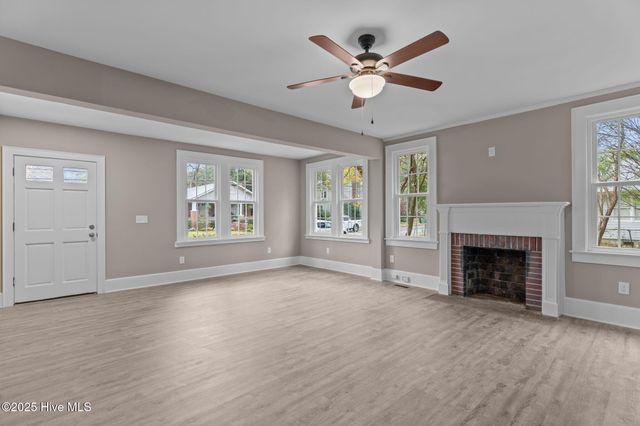 106 Kenwood Avenue, Wilmington, NC 28405