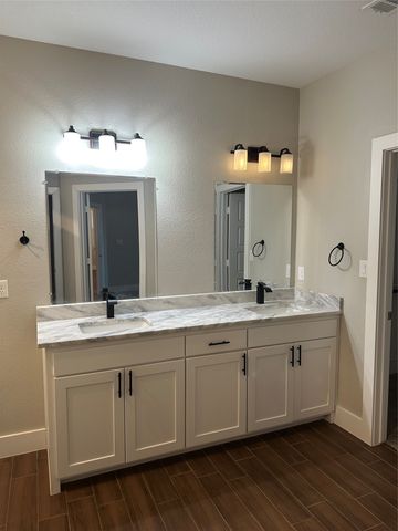 2420 Creek Drive, Granbury, TX 76048