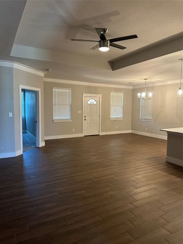 2420 Creek Drive, Granbury, TX 76048