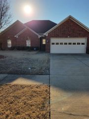 267 Whispering Wind Circle, Marion, AR 72364
