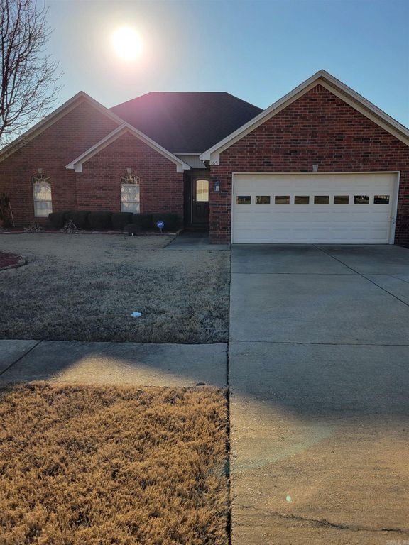 267 Whispering Wind Circle, Marion, AR 72364