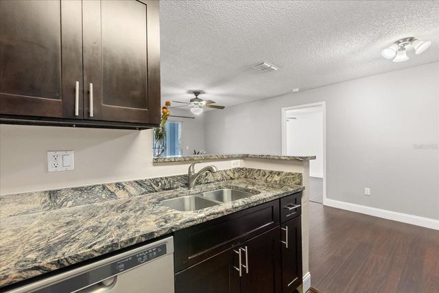 2501 GRASSY POINT DRIVE 103, Lake Mary, FL 32746