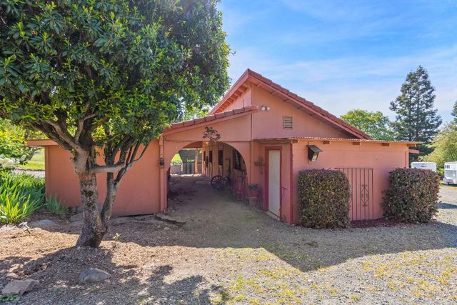 13587 Garden Bar Rd, Grass Valley, CA 95949