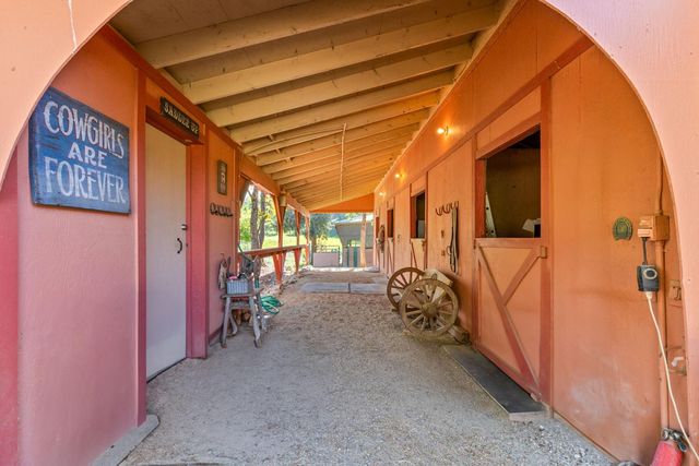 13587 Garden Bar Rd, Grass Valley, CA 95949