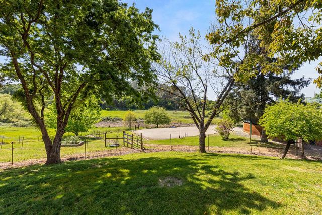13587 Garden Bar Rd, Grass Valley, CA 95949
