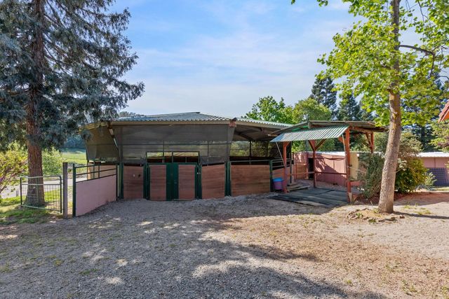 13587 Garden Bar Rd, Grass Valley, CA 95949