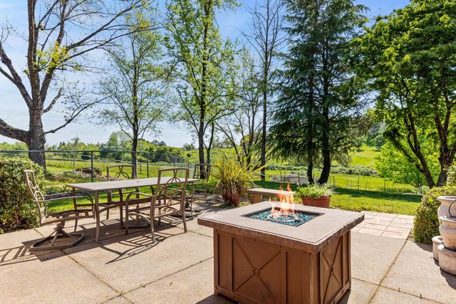 13587 Garden Bar Rd, Grass Valley, CA 95949