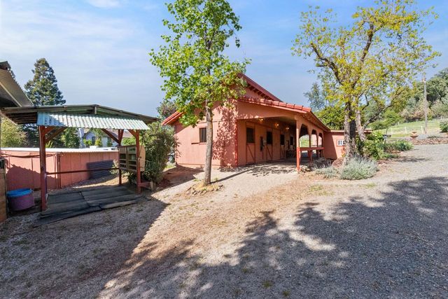 13587 Garden Bar Rd, Grass Valley, CA 95949