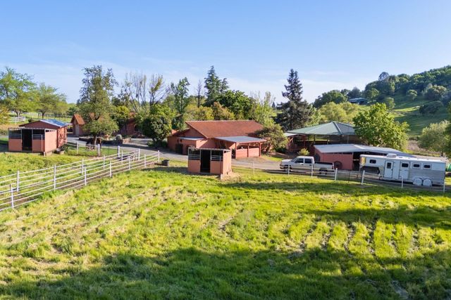 13587 Garden Bar Rd, Grass Valley, CA 95949