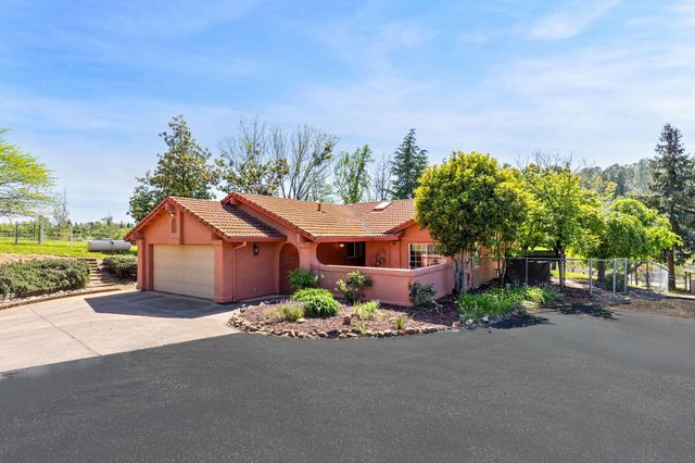 13587 Garden Bar Rd, Grass Valley, CA 95949
