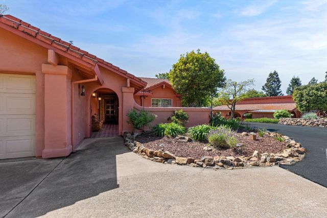 13587 Garden Bar Rd, Grass Valley, CA 95949