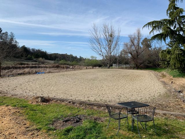 13587 Garden Bar Rd, Grass Valley, CA 95949