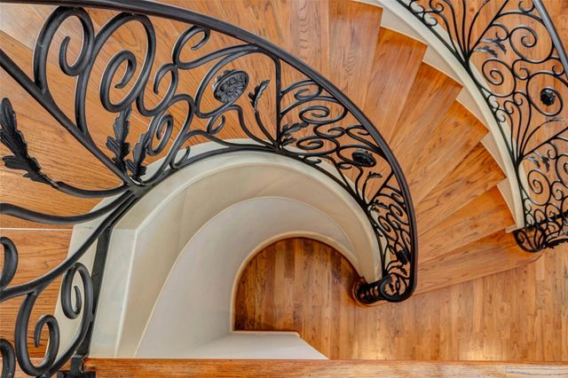 5410 Valerie St, Bellaire, TX 77401