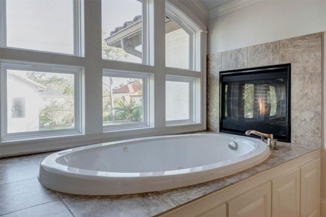 5410 Valerie St, Bellaire, TX 77401